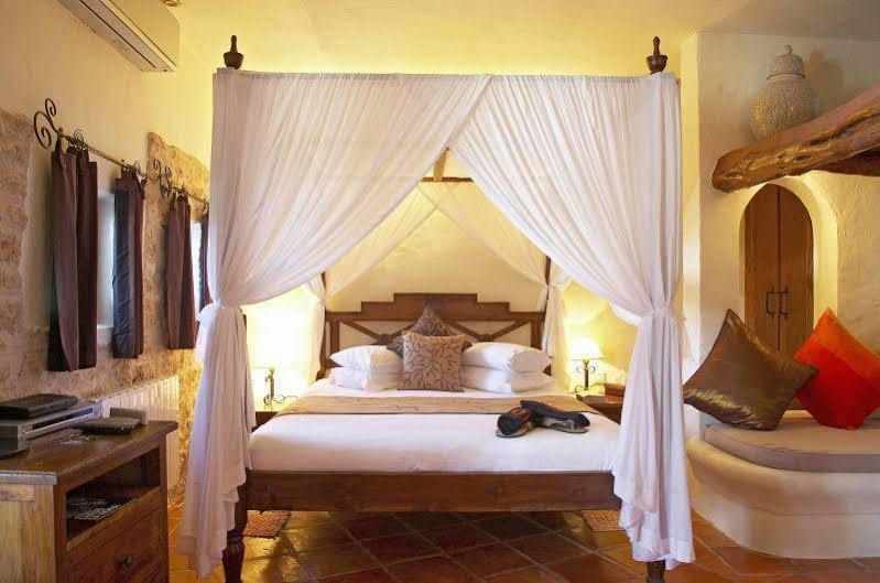 Agroturismo Atzaró Santa Eulalia del Río Exterior foto